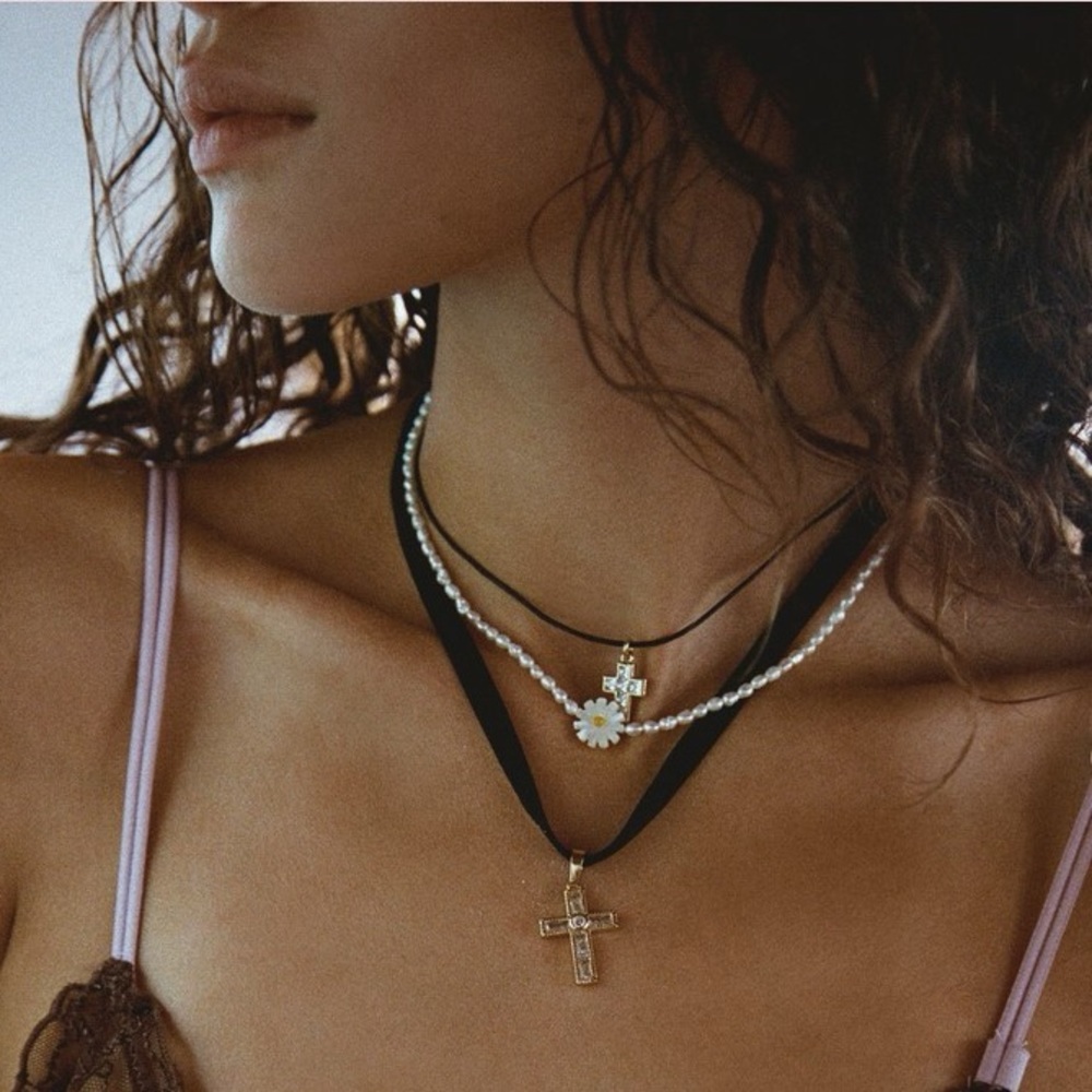 Vanessa Mooney The Daisy Pearl Choker